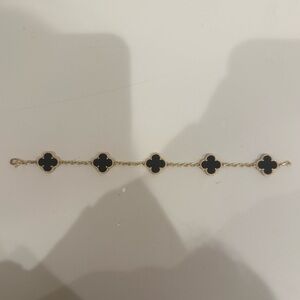 Alhambra onyx bracelet